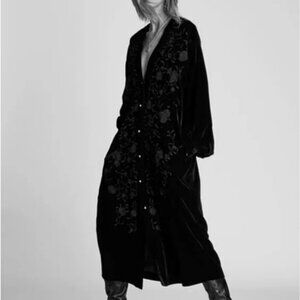 Zara NWT Black Velvet Embroidered Kimono Coat M-L
